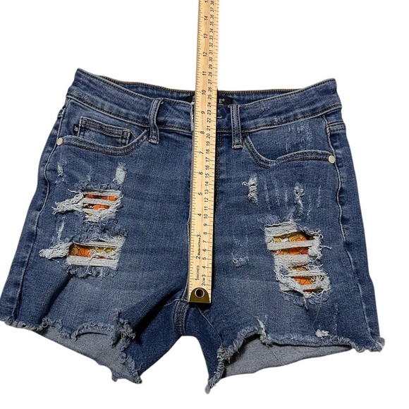 Judy Blue patch boho floral - Picture 6 of 7